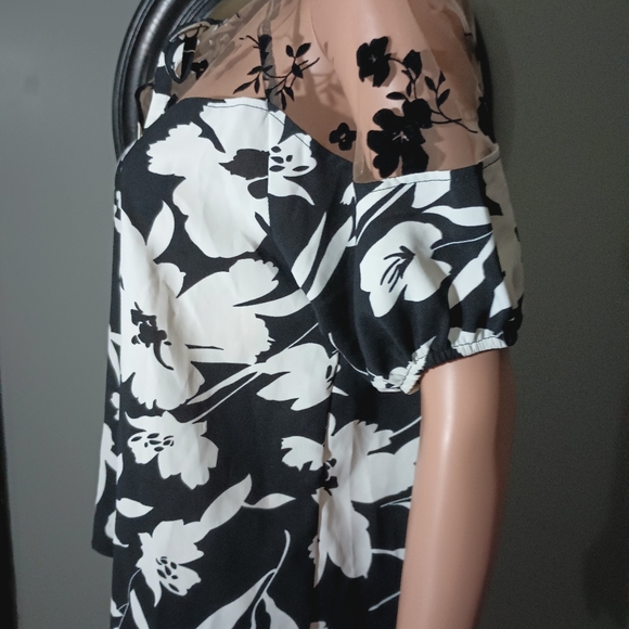 Blouse - Picture 8 of 13